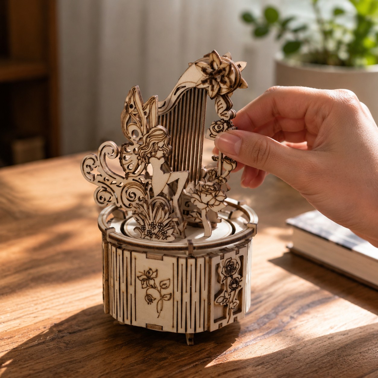Scale reference of the Jigden Fairy Harp 3D Wooden Puzzle